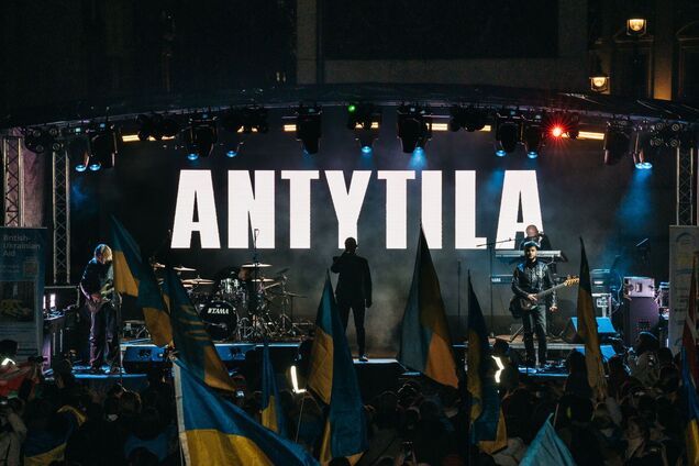 'Нічого про Україну без України!' Гурт 'Антитіла' на концерті в Лондоні звернувся з потужним меседжем до світу