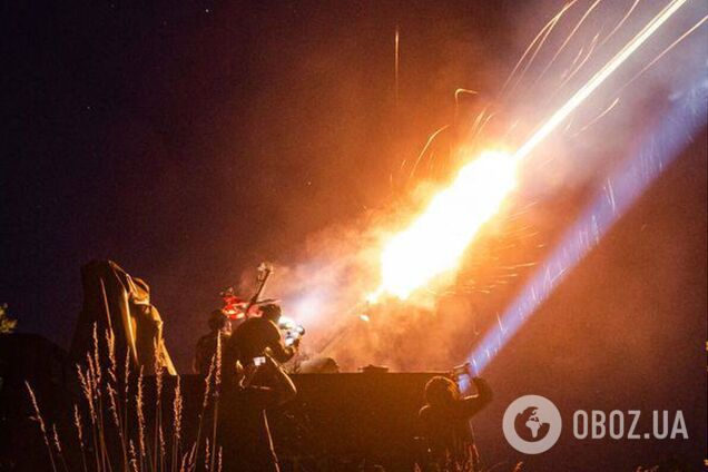 Вибухнув просто поруч із авто сил ППО: захисники неба Києва показали, як збивали російські 'Шахеди'. Відео