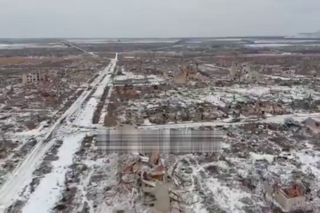 'Росія прийшла і знищила все': у мережі показали, який вигляд має Мар'їнка на Донеччині з висоти. Відео