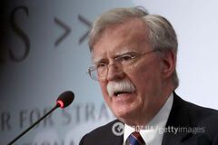 'Он считает Путина своим другом и не любит Зеленского': экс-советник Трампа заявил, что тот не может быть президентом США. Видео