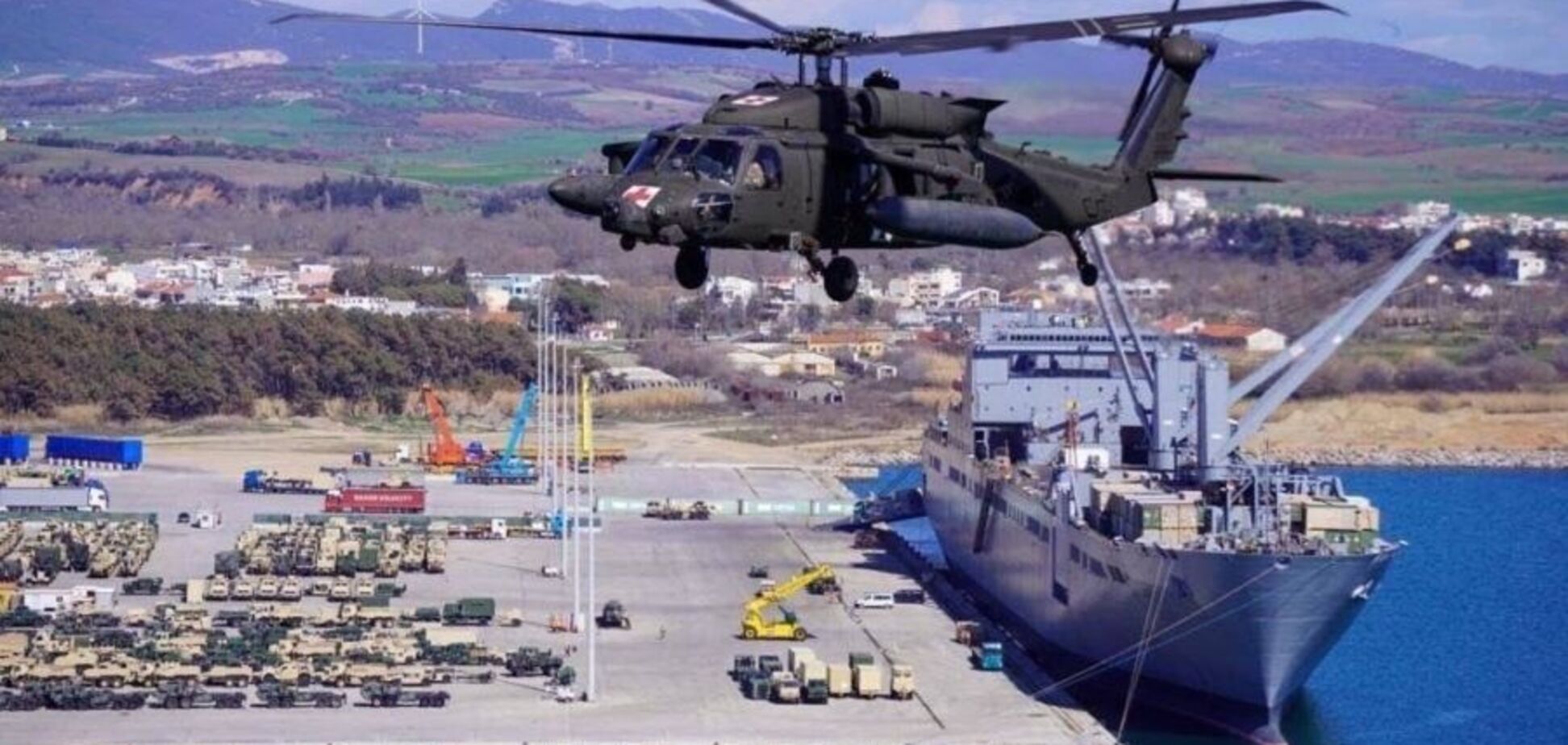 'Це неправда': Трамп спростував чутки про закриття військової бази США в Греції