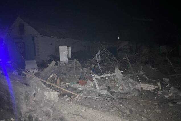 Оккупанты ночью атаковали Киевщину: есть разрушения, пострадала женщина. Фото