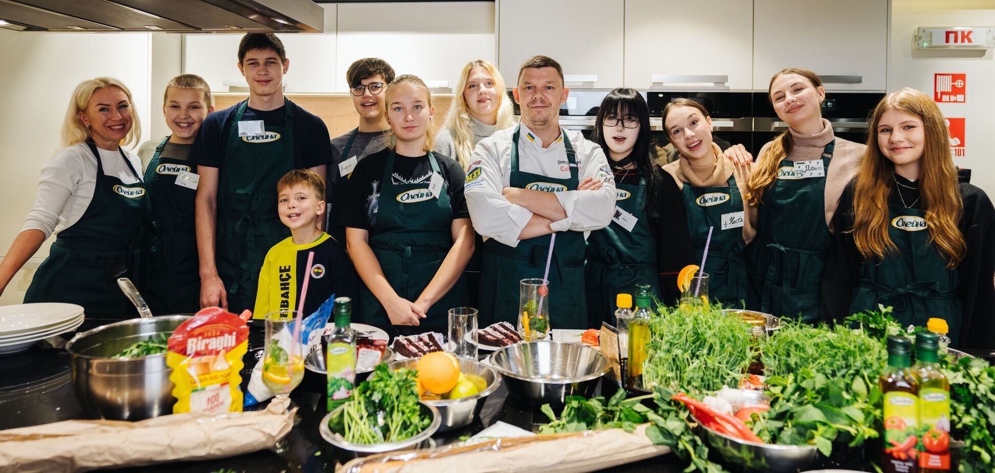 Помощь, обучение и психологические консультации: 'Олейна' за год передала более 3 млн грн в фонд 'Дети Героев'