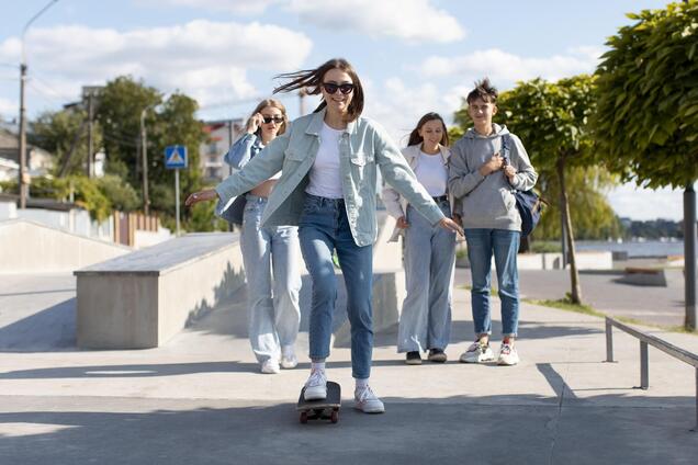 Когда в Украине День молодежи: дата в 2025 году