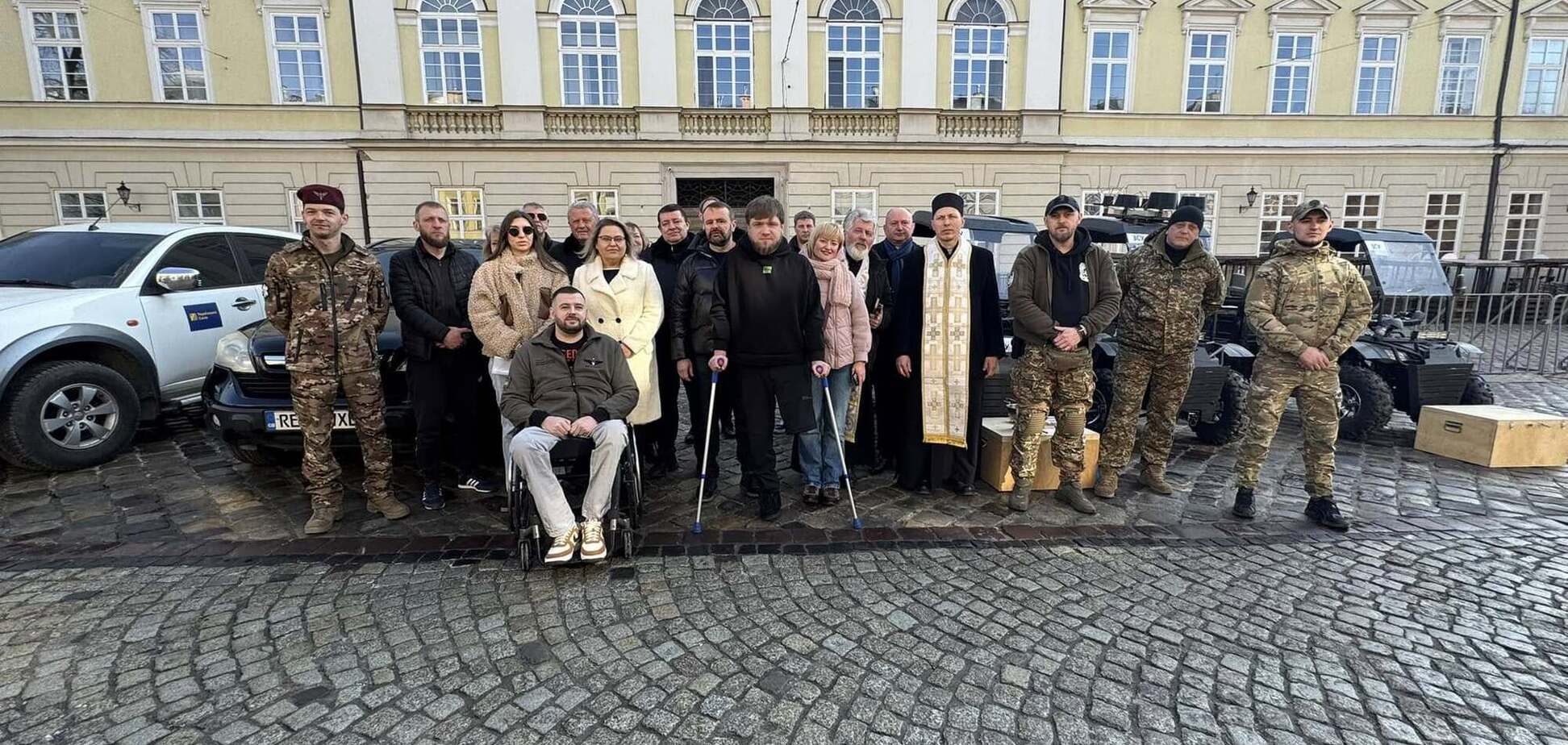 Віталій Біляк спільно з 'Українською силою' передали техніку для потреб Сил оборони