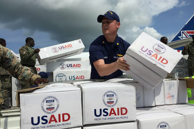 Заморозка USAID залишила без грошей 5800 гуманітарних проєктів