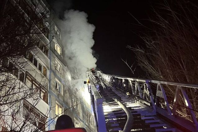 Россияне атаковали Запорожье 'Шахедами': повреждены многоэтажки, частные дома и гаражи. Фото и видео