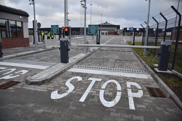 Хто із водіїв може виїхати за кордон