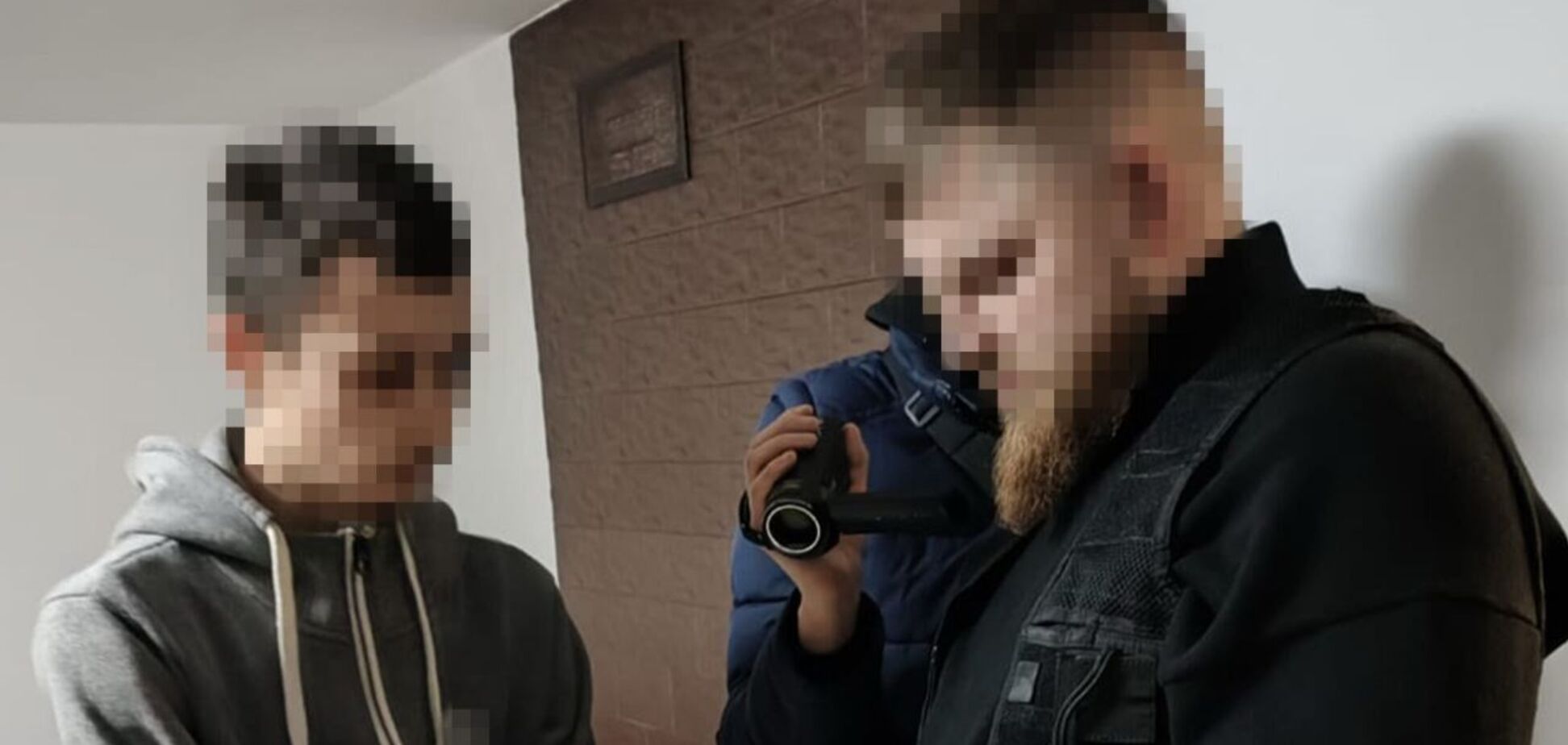 СБУ затримала коригувальників РФ, які наводили ракети на аеродроми та ППО в трьох областях України. Фото