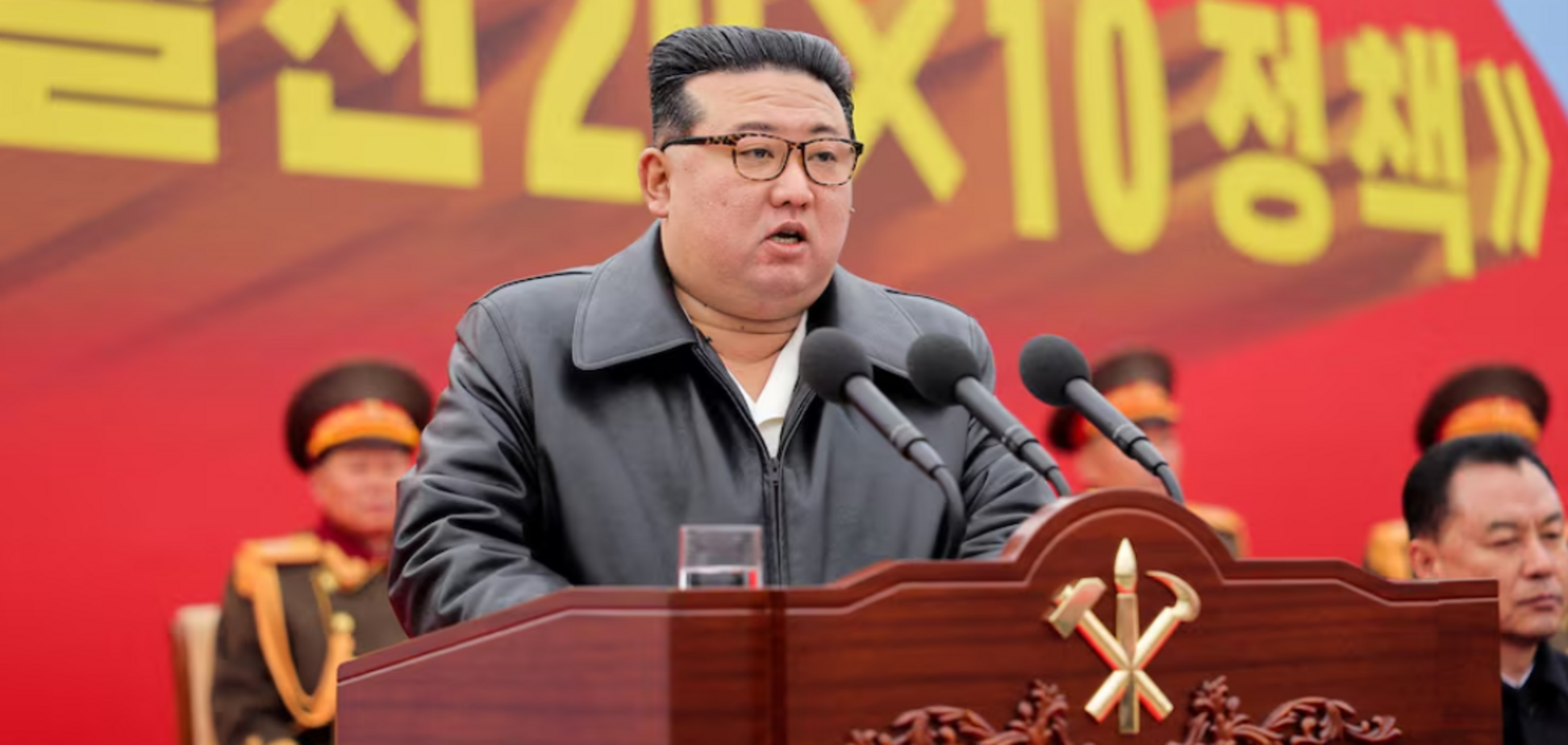Кім Чен Ин наказав військам КНДР бути готовими задіяти ядерну зброю – Reuters