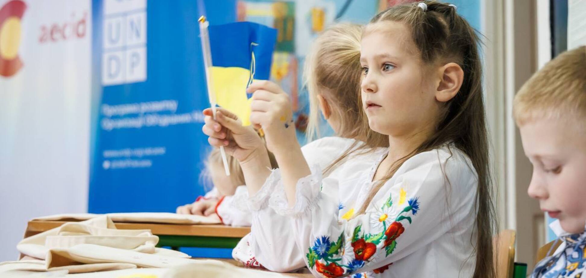 В Украине отстроят восемь школ, которые частично разрушила Россия: названы регионы