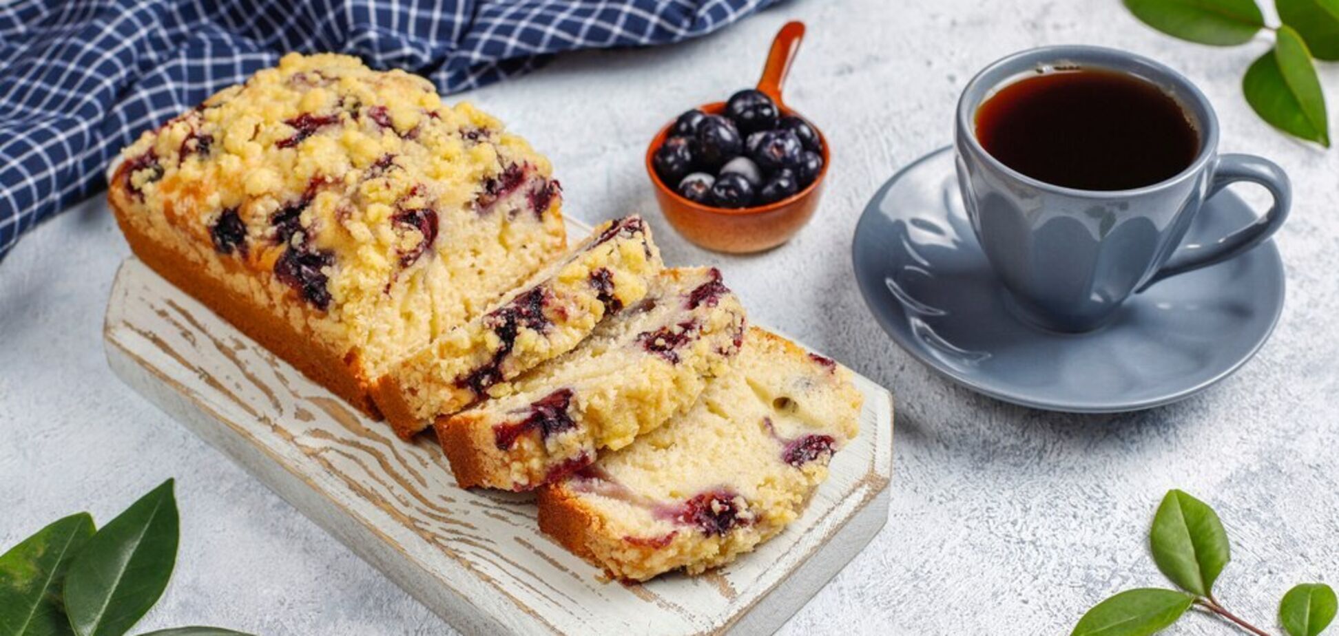 Швидкий і корисний кекс без цукру, який підійде для перекусу у школі: рецепт