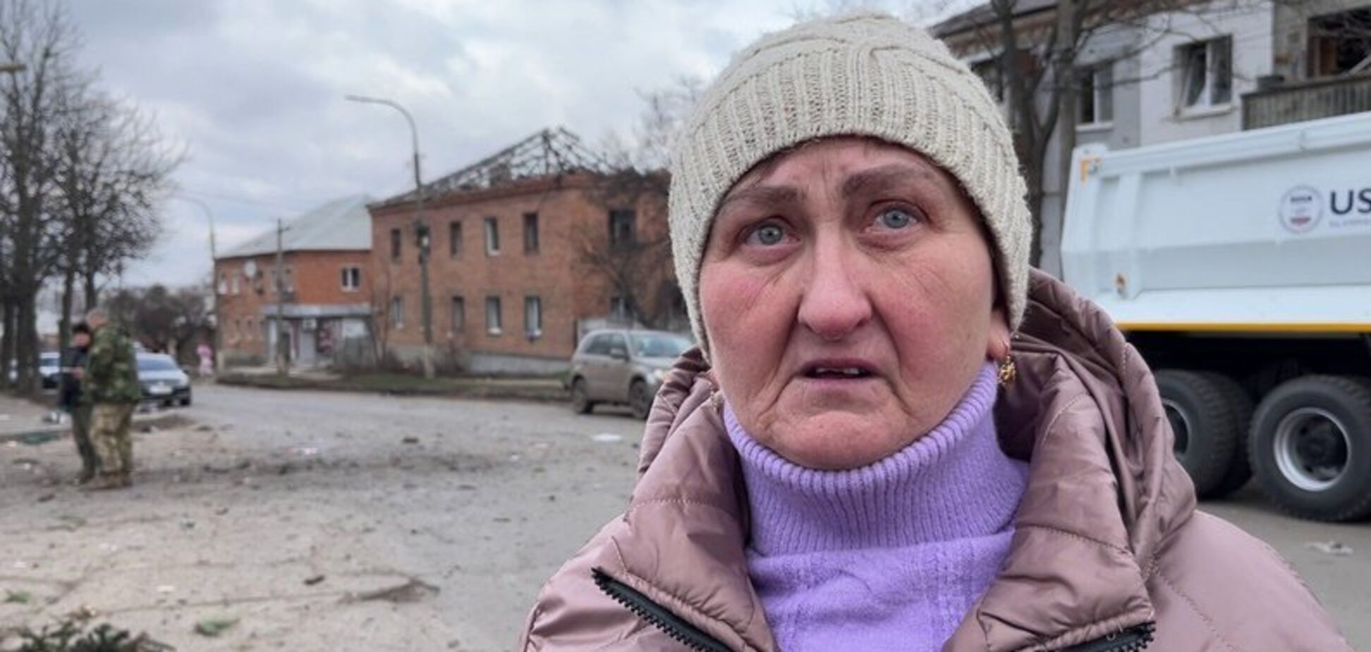 'Усе було в чорному диму, потім пішов вогонь': очевидиця розповіла про момент удару РФ по Ізюму. Фото