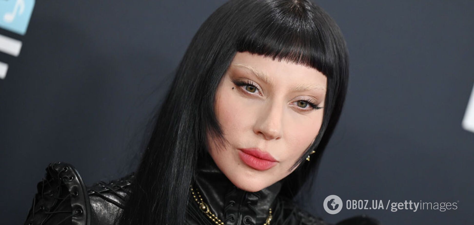 Противоречивая стрижка 'медуза' стала трендом 2025 года и покорила сердца топовых звезд. Фото