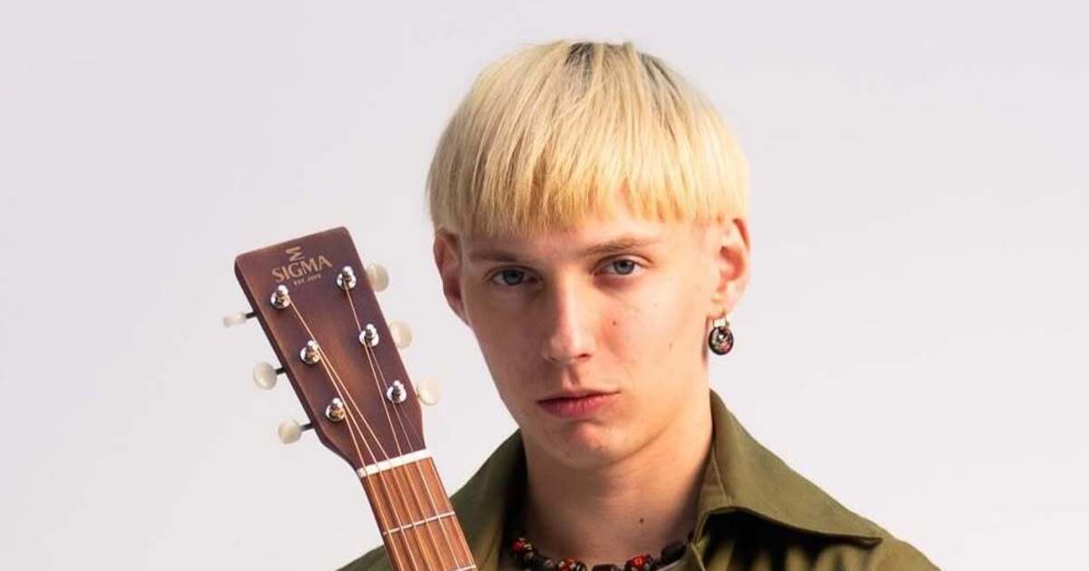 Of course! Please provide the text you'd like me to transform, and I'll be more than happy to help you create a distinct version.