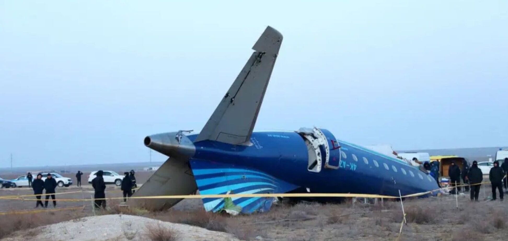 Самолет был поврежден в воздухе внешними объектами: предварительные результаты расследования авиатрощи возле Актау. Фото