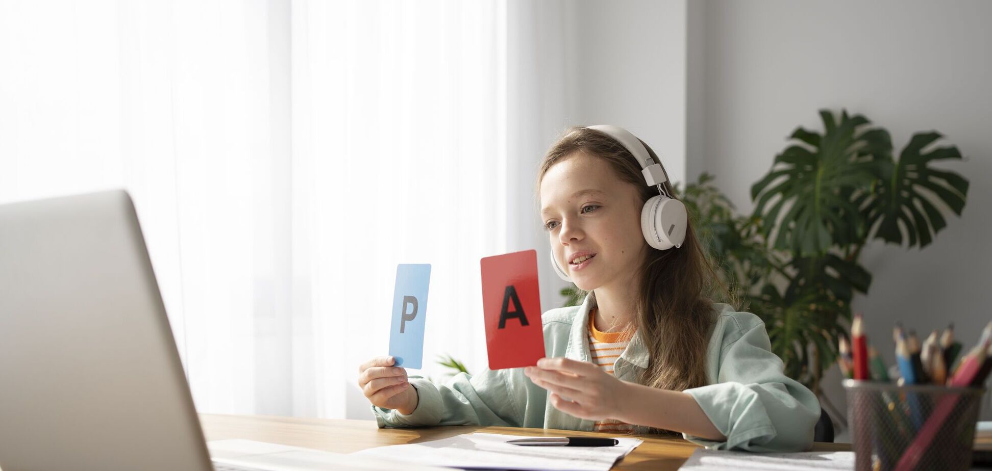 Мастер спортивного запоминания дал совет, как легко выучить иностранный язык. Что такое метод Non Stop