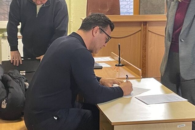 Тищенко вперше з'явився на засіданні суду в Дніпрі: постраждалий вимагає від нього й експоліцейського 35 млн грн компенсації