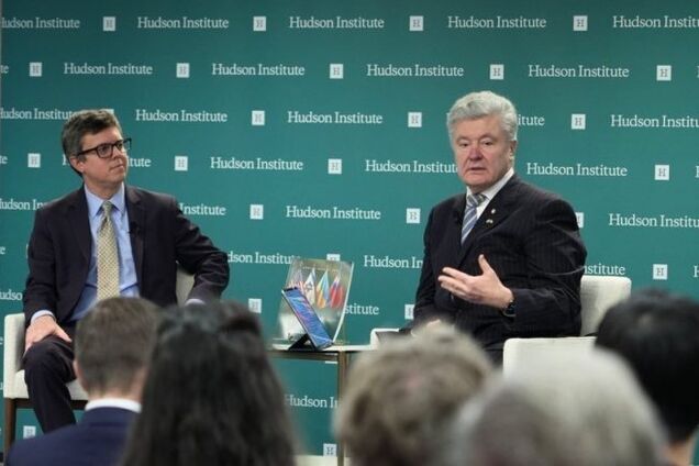 'Украине нужен мир через силу, а не капитуляция': Порошенко в США обсудил окончание войны с РФ