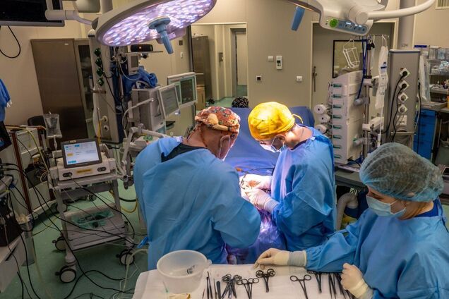 В 'Охматдете' провели уникальную операцию благодаря оборудованию от Фонда Рината Ахметова