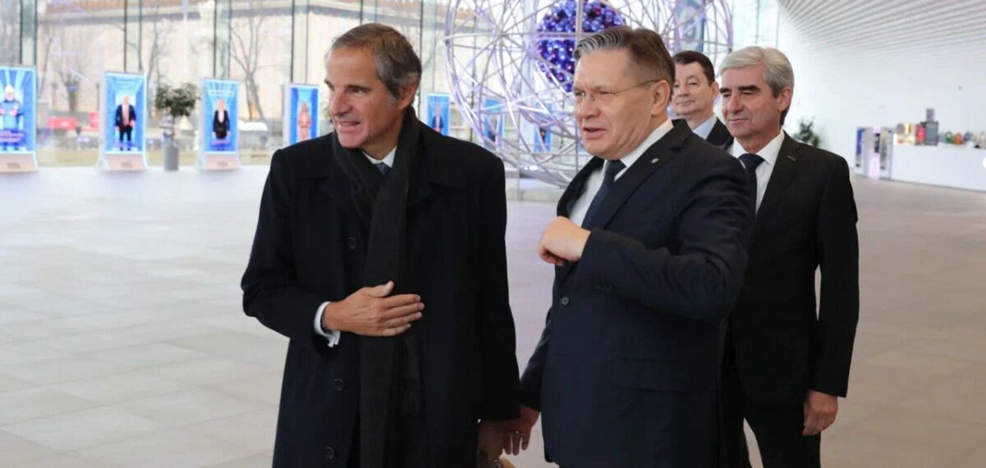 'Треба запобігти ядерному інциденту': Гроссі провів 'консультації' у Москві. Подробиці та фото