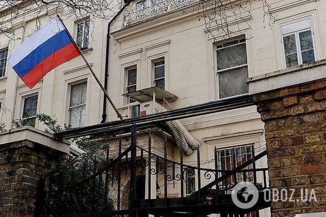 Велика Британія висилає російського посла