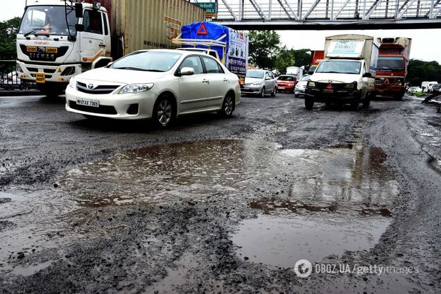 Создан асфальт, который сможет сам 'ремонтировать' ямы на дорогах