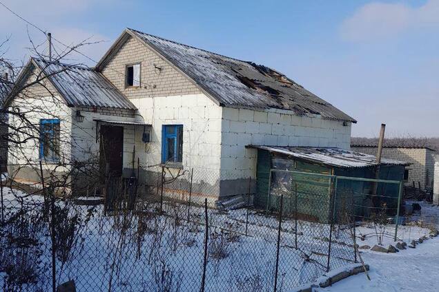 Оккупанты ударили по Купянску и району: повреждены дома, авто скорой, пострадала женщина. Фото