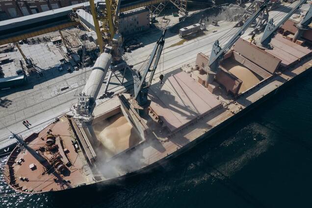 Зерновий коридор дозволяє здійснювати постачання продукції до десятків країн.