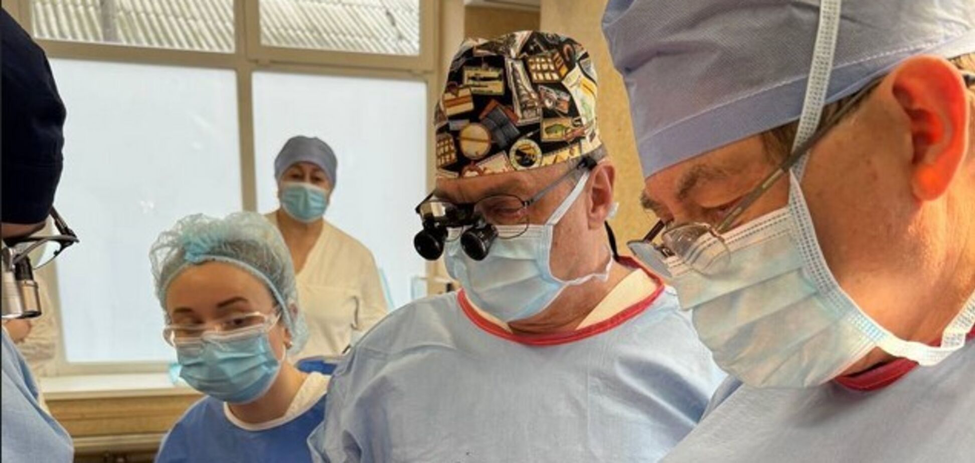 Хірурги провели унікальну операцію: із серця військового уламок дістали магнітом