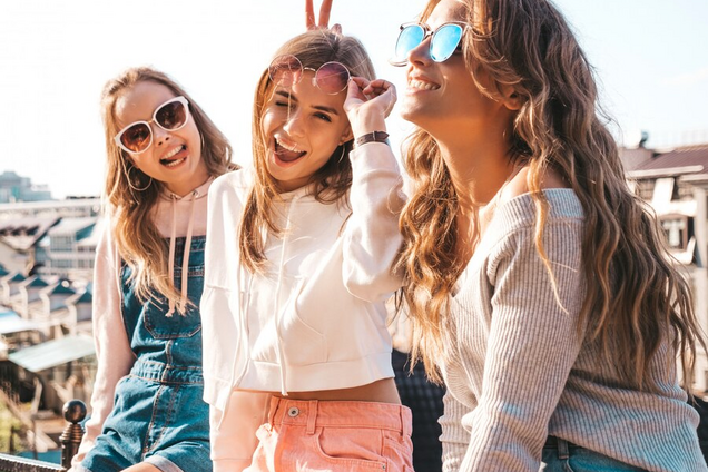 З Днем святого Валентина: листівки, картинки, красиві привітання та побажання для друзів