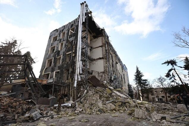 Зеленский: за неделю РФ запустила более 1260 авиабомб, почти 750 дронов и более 10 ракет по Украине