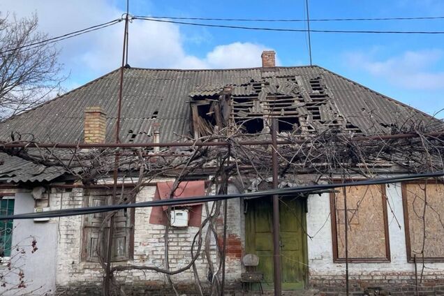 Росія атакувала Нікопольщину: понівечені АЗС, будинки, газогони, автівки, є постраждалі. Фото