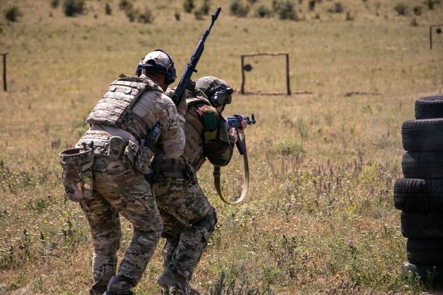 Новобранцев готовят инструкторы с боевым опытом: в Минобороны рассказали, как первые контрактники 18-24 проходят БВВП. Видео