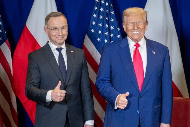 'Только США могут остановить войну': Дуда призвал Зеленского адаптироваться к манере Трампа вести переговоры