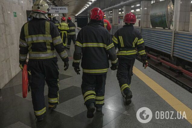 Загибель чоловіка на станції метро 'Вирлиця' в Києві: у КМДА розповіли подробиці трагедії. Фото