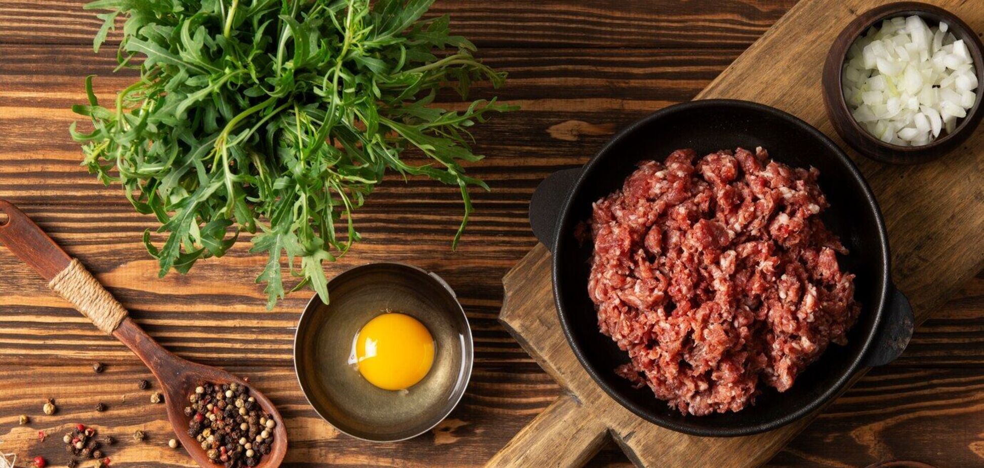 Когда котлеты надоели: рассказываем, что вкусного приготовить из мясного фарша