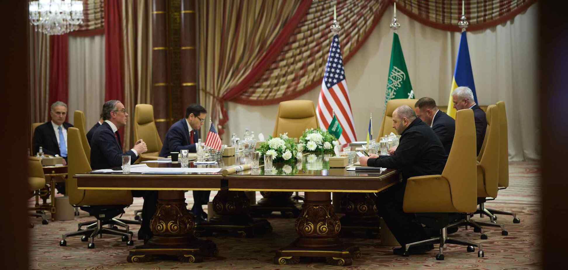 Было продуктивно: в Белом доме подвели первые итоги встречи с украинской делегацией в Джидде