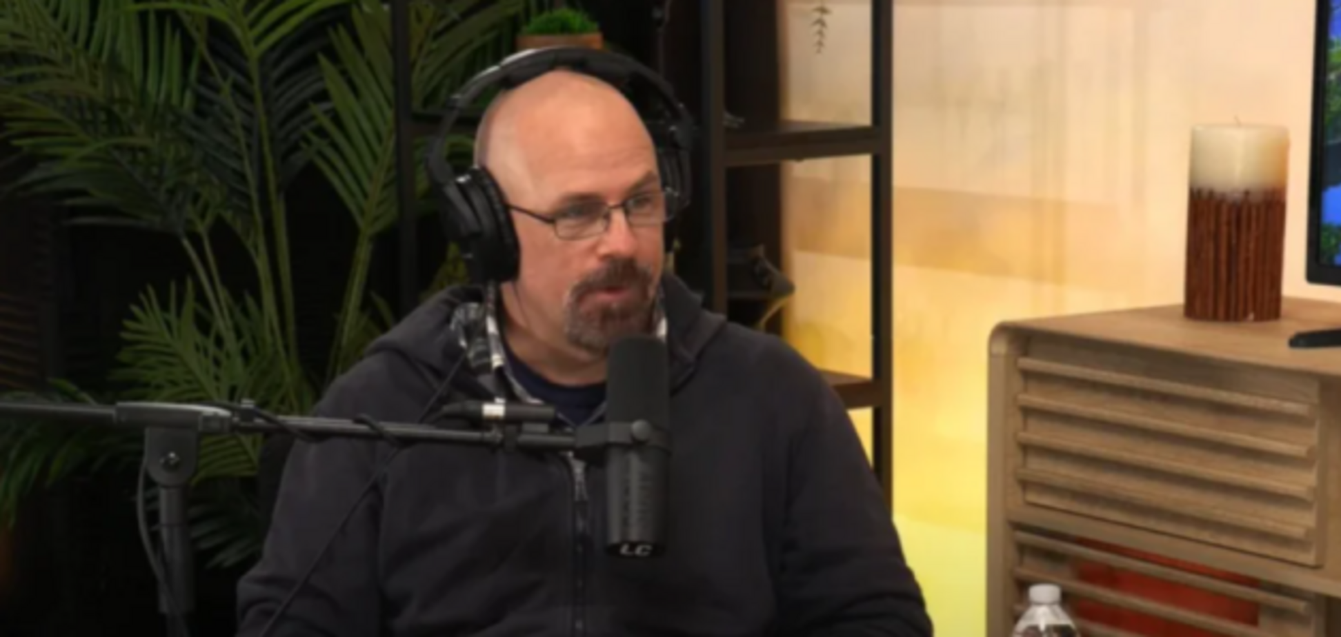 Брат Венса, який воював за Україну, пояснив, чому Росія є загрозою для США і чим може обернутися зняття з неї санкцій. Відео