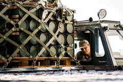 Британия предлагает создать общий европейский фонд для 'закупки и хранения оружия' – FT