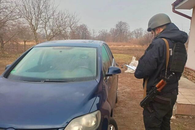 На Київщині внаслідок ворожої атаки пошкоджено будинки і авто: з'явилися подробиці. Фото