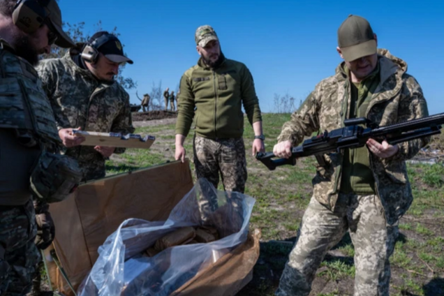 Министр Сметанин призвал отменить штрафные санкции для предприятий ОПК за нарушение поставок оружия