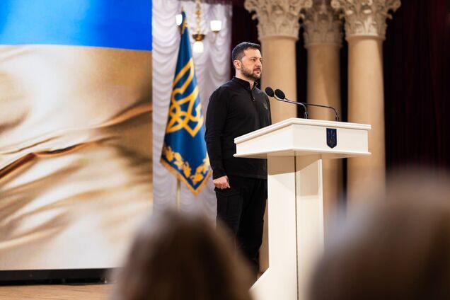 'Це не демонстрація сили': Зеленський висловився про атаки на Росію і назвав 'червоні лінії' в перемовинах