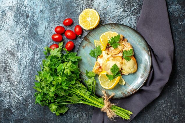 Самый вкусный тушеный хек с морковью и луком: вариант бюджетного блюда для сытного обеда