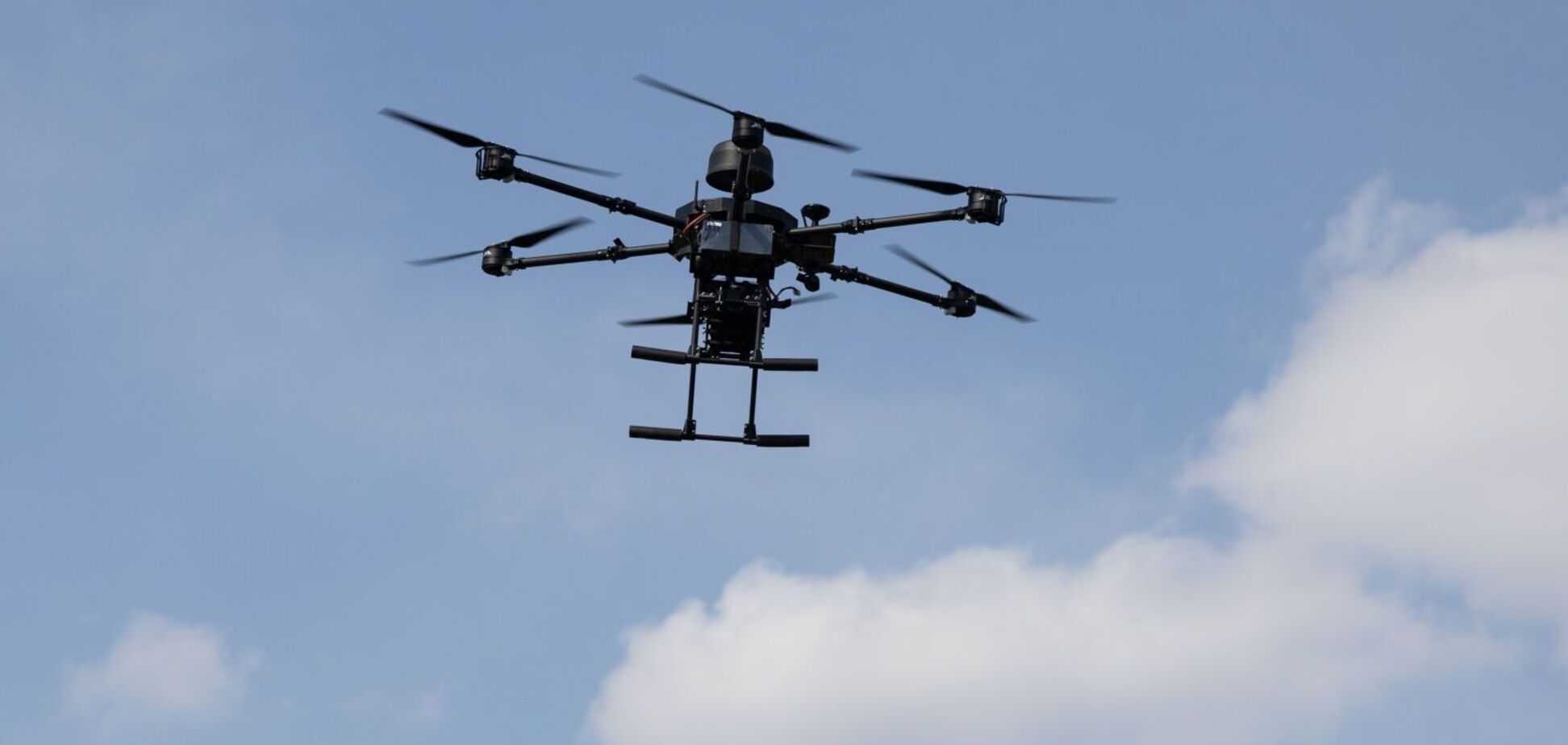 Безпрецедентна історія. Російський солдат здався в полон дрону та знищив своїх