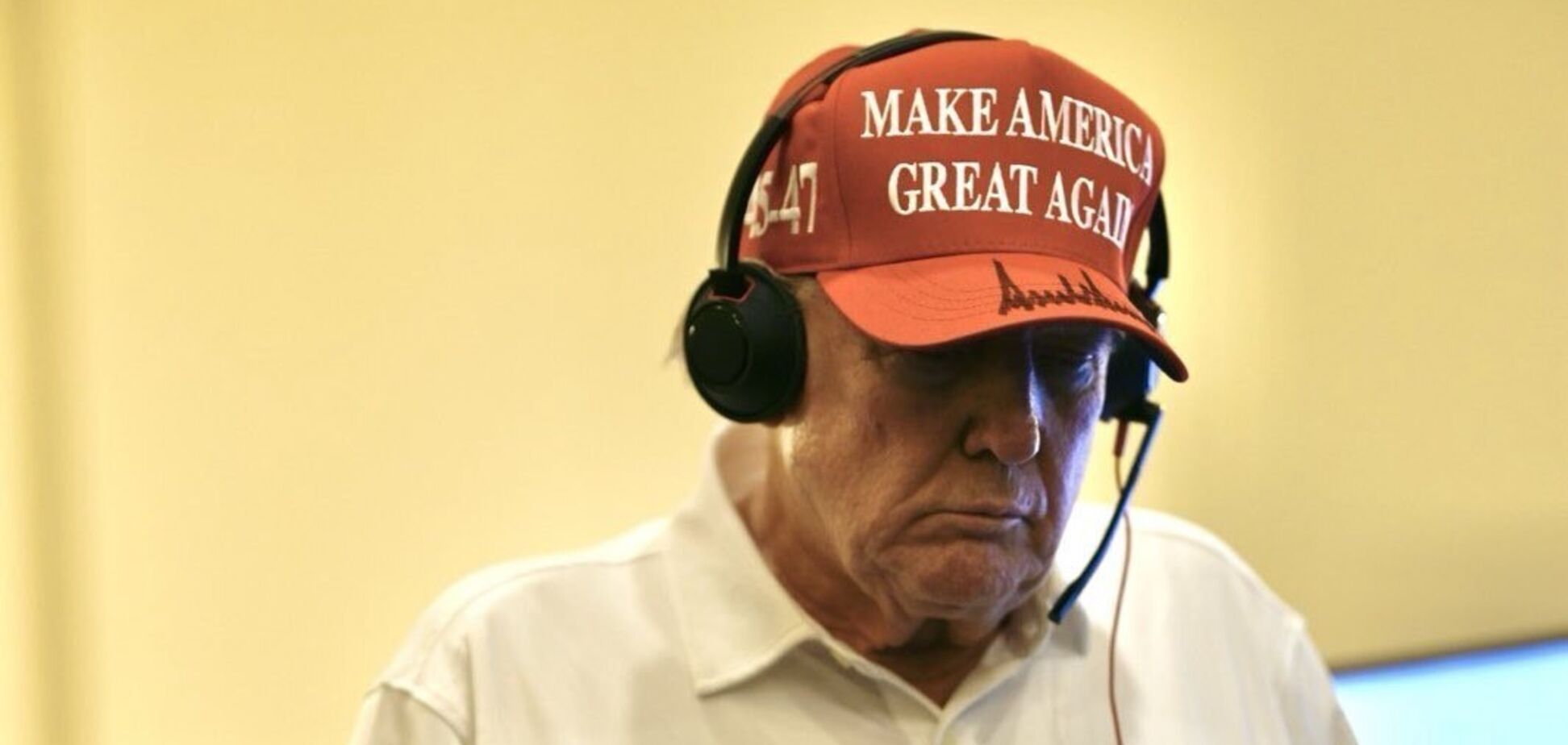 США нанесли удары по йеменским хуситам: Трамп лично следил за бомбежками. Фото и видео