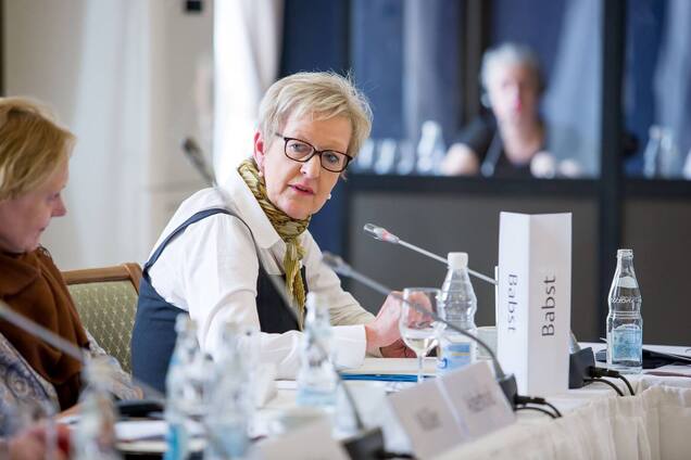 'Проблема, яку треба вирішити якнайшвидше': ексчиновниця НАТО розповіла, яка Україна може влаштувати Трампа