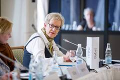 'Проблема, которую нужно решить как можно быстрее': экс-чиновница НАТО рассказала, какая Украина может устроить Трампа