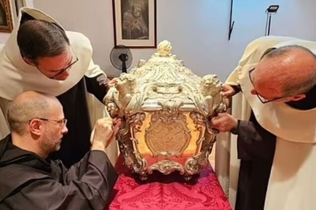 Ее тело до сих пор не разложилось. В Испании откроют гробницу со Святой Терезой, умершей 500 лет назад: когда и как увидеть