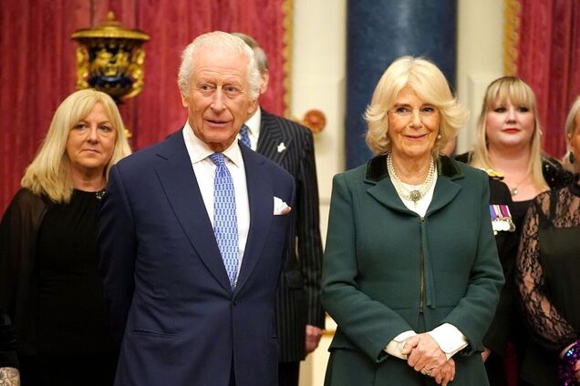 Розкрито несподівану причину, чому король і королева Великої Британії не пристібаються ременями безпеки в авто